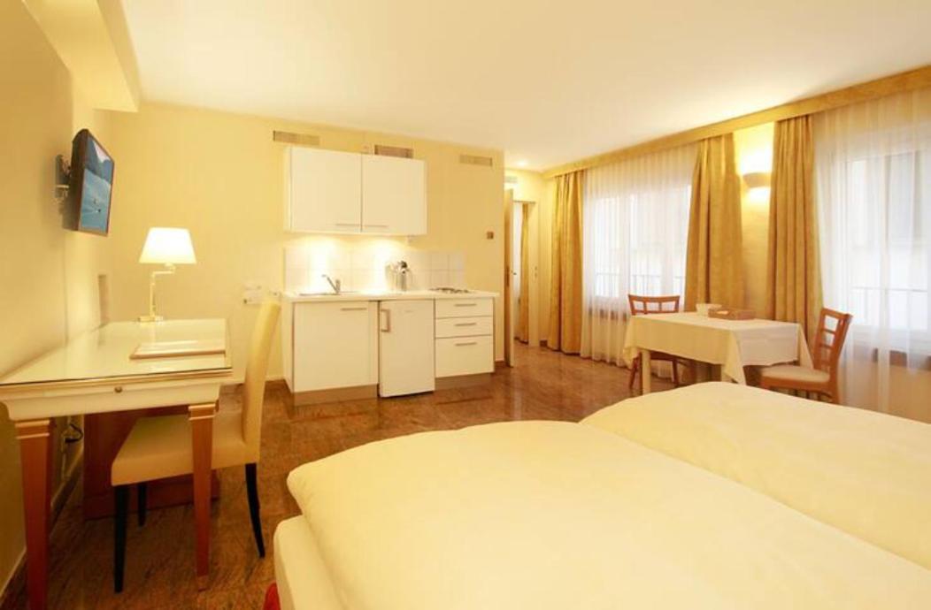 Depandance Garni Golf Apartman Ascona Kültér fotó