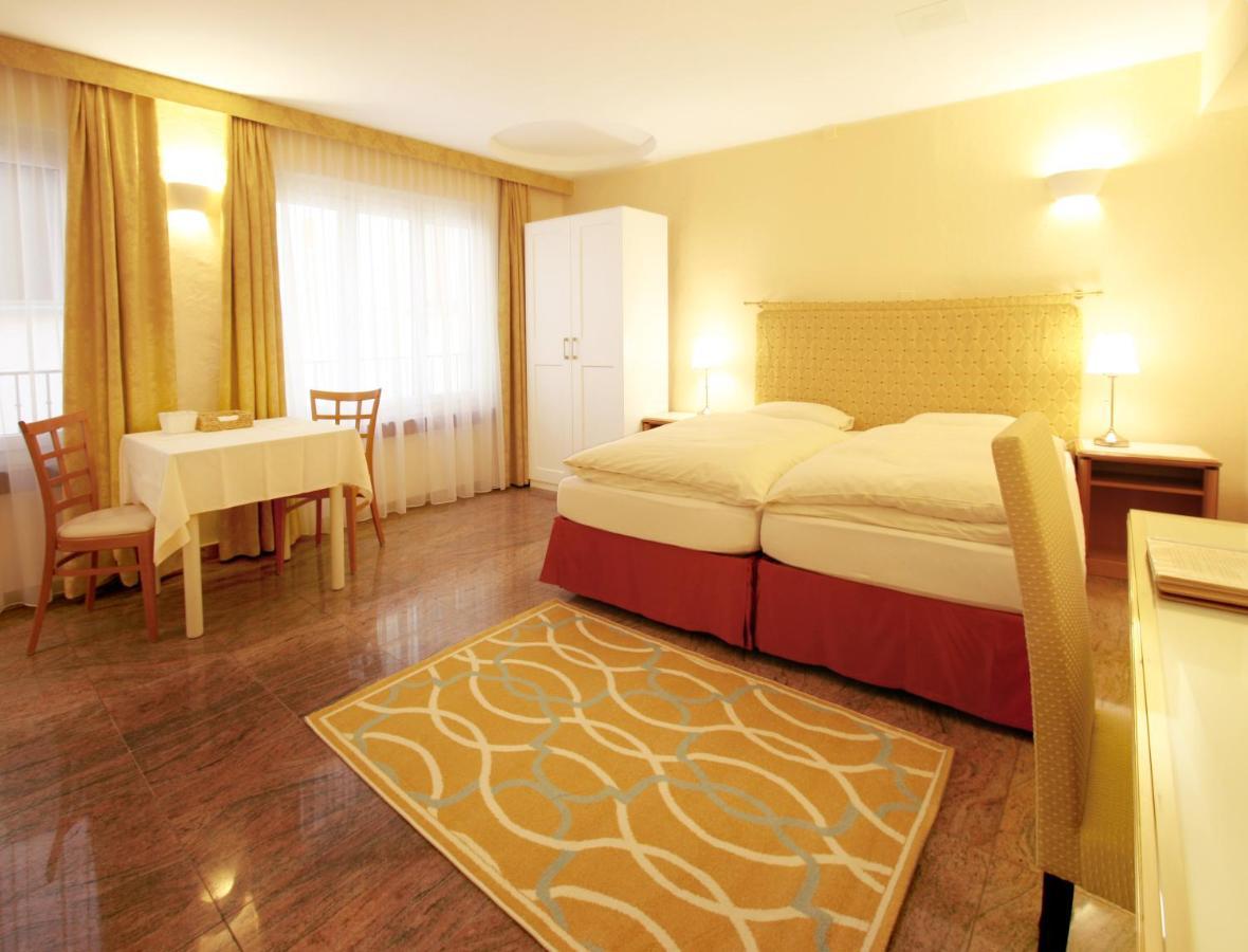 Depandance Garni Golf Apartman Ascona Kültér fotó
