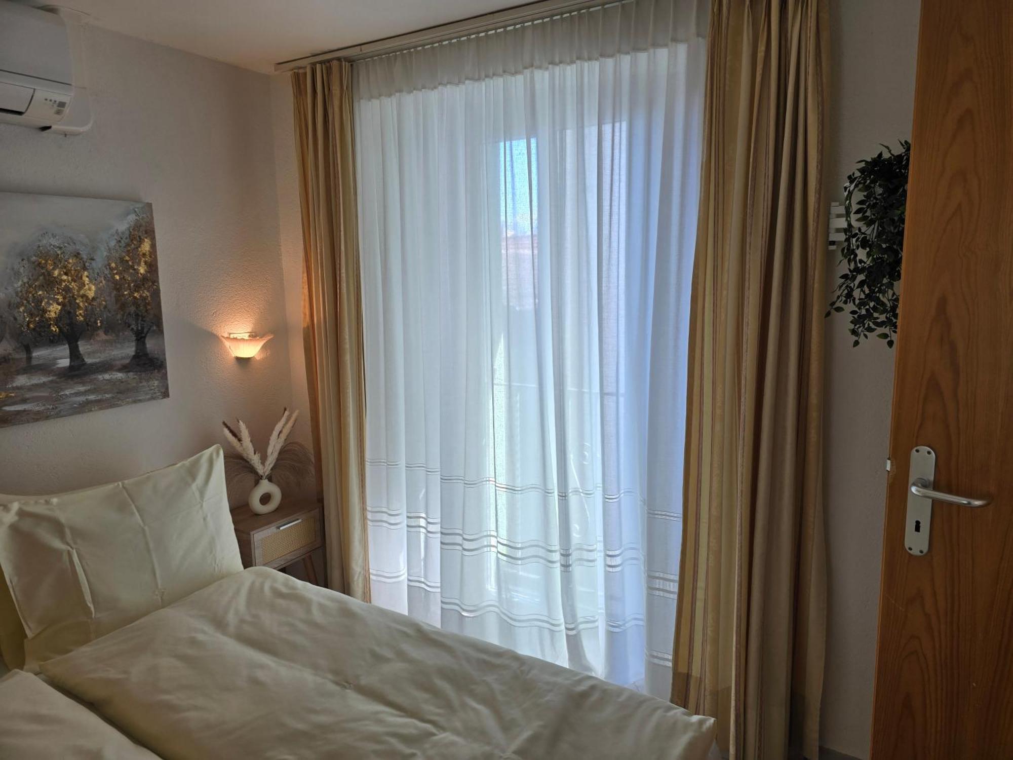 Depandance Garni Golf Apartman Ascona Kültér fotó
